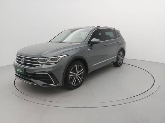 VOLKSWAGEN TIGUAN 2.0 300 TSI GASOLINA ALLSPACE R-LINE AUTOMÁTICO VOLKSWAGEN TIGUAN 2.0 300 TSI GASOLINA ALLSPACE R-LINE AUTOMÁTICO